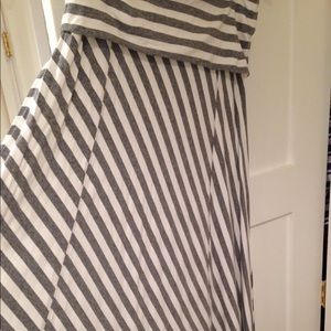 GAP maxi skirt gray and white stripe